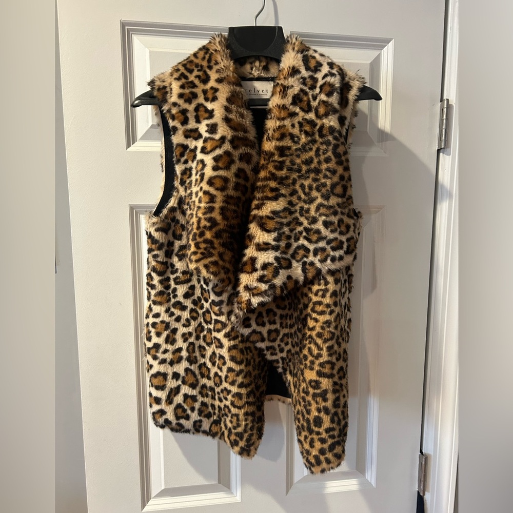 Velvet Faux Fur Vest with Animal Print